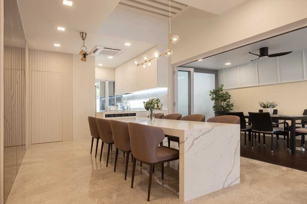 Modern Dining Room with Drop Light and Dining Table