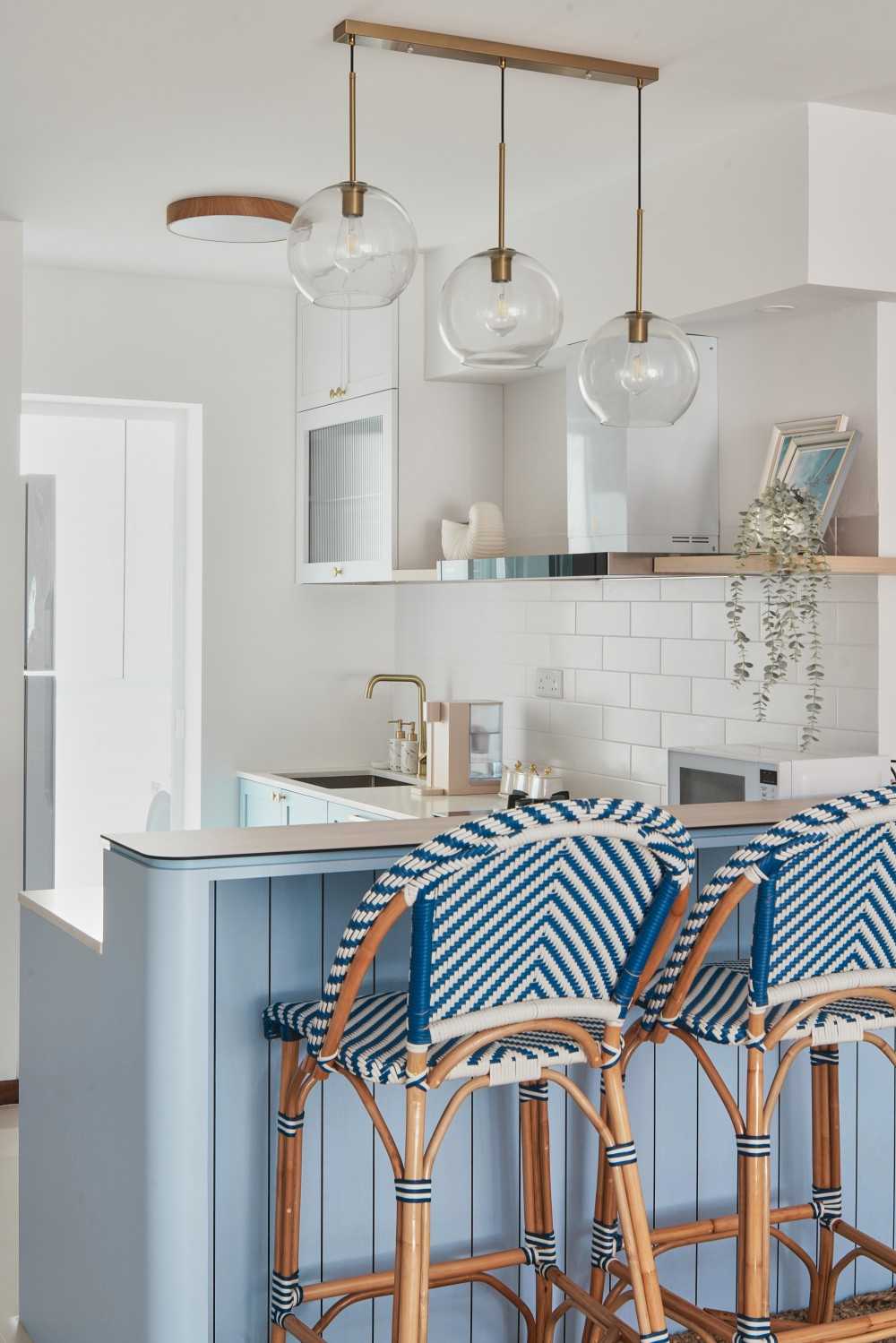 Scandinavian Kitchen with Drop Light and Open Kitchen