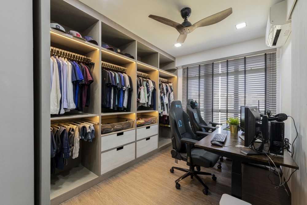 Contemporary Gaming Room with Wardrobe and Window Shutters