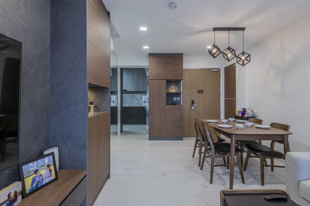 Contemporary Dining Room with Drop Light and Ceiling Light