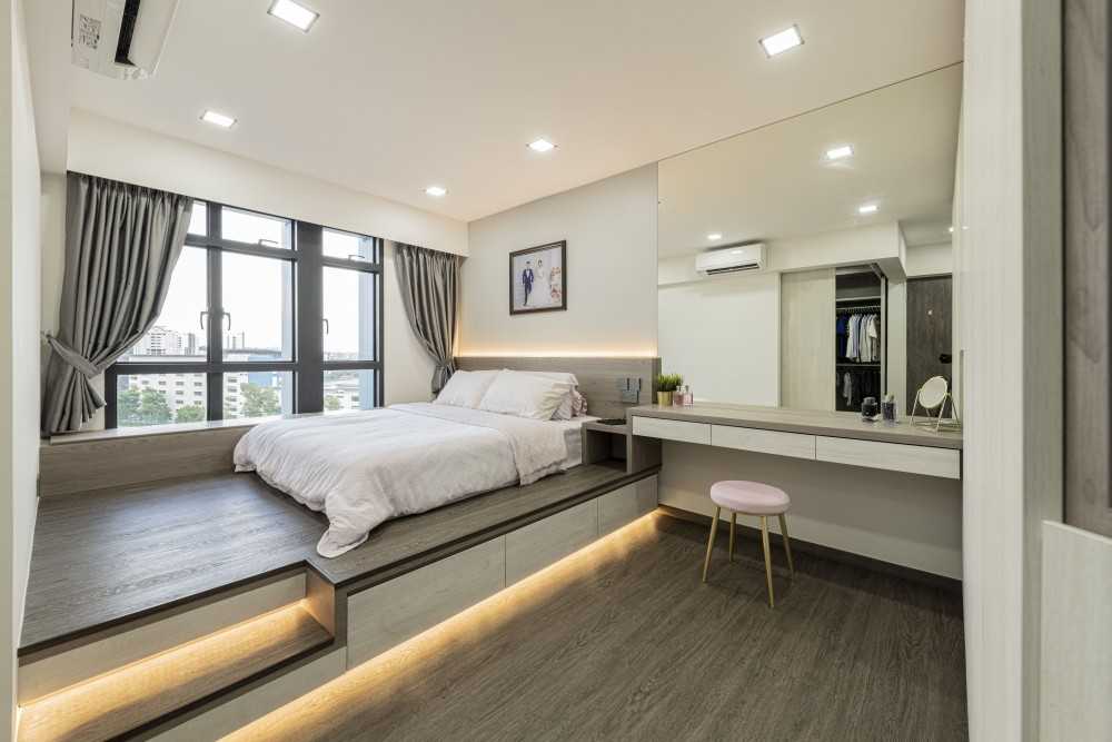 Contemporary Bedroom with Mirror and Bay Window