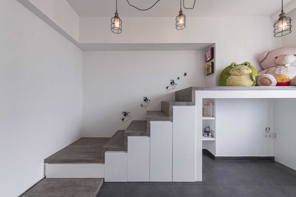 Scandinavian Kids Room with Bookshelf and Downlights