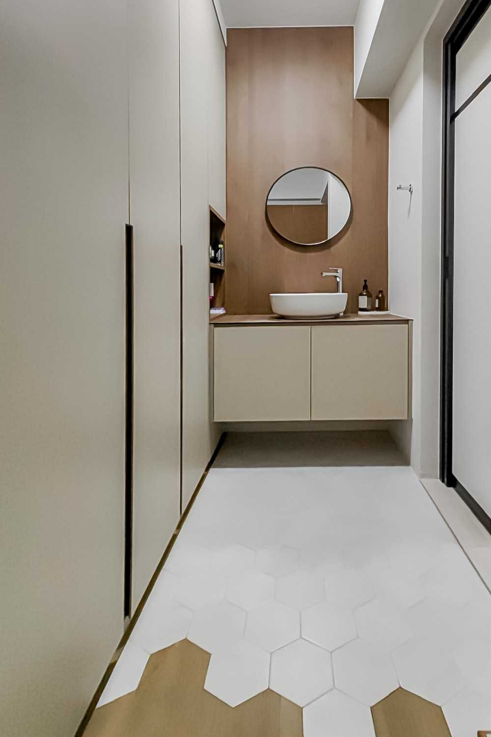 Scandinavian Bathroom with Mirror and Storage Cabinets