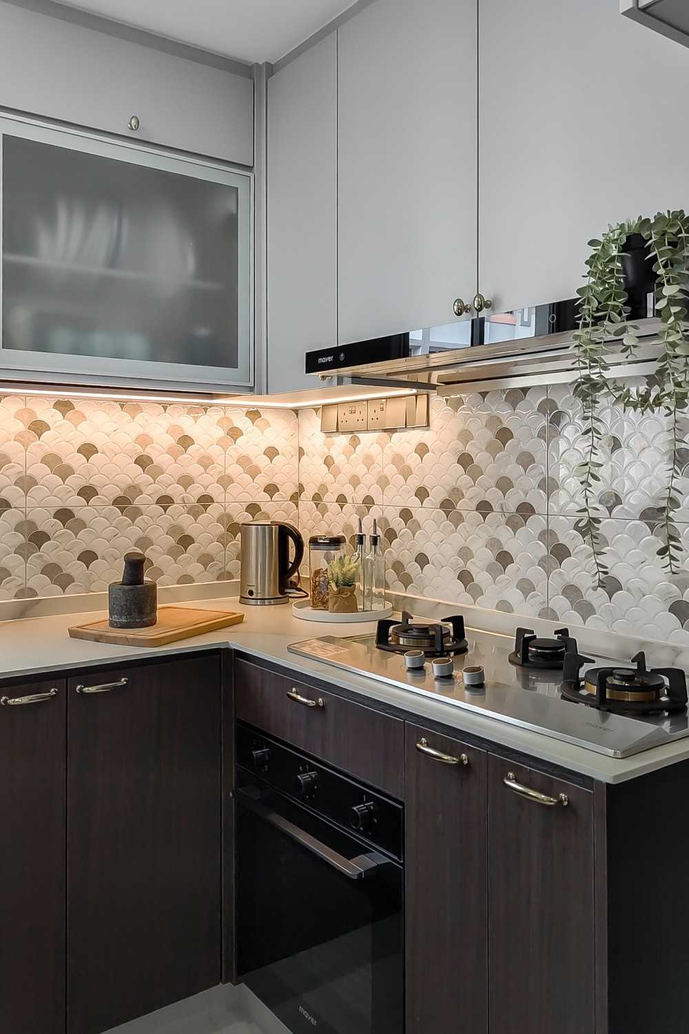 Modern Kitchen with Countertop and Kitchen Backsplash