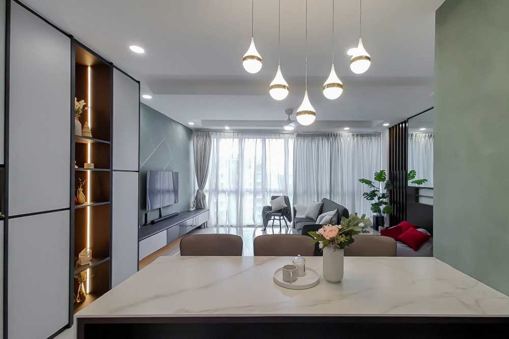Modern Dining Room with Dining Table and Dining Chairs