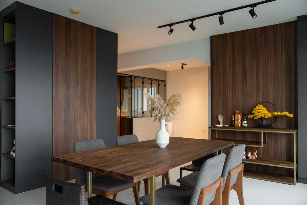 Minimalist Dining Room with Dining Table and Dining Chairs