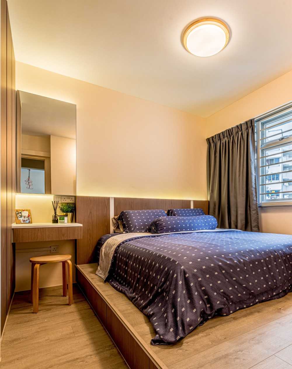 Scandinavian Bedroom with Vinyl Flooring and Ceiling Light