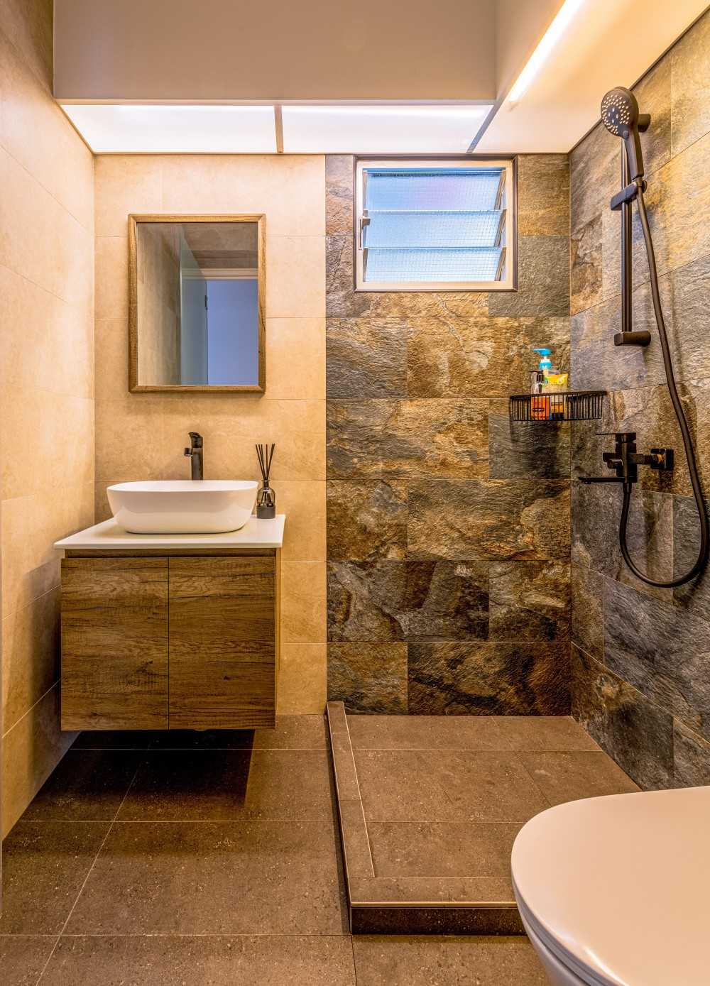 Scandinavian Bathroom with Mirror and Bathroom Mirrors