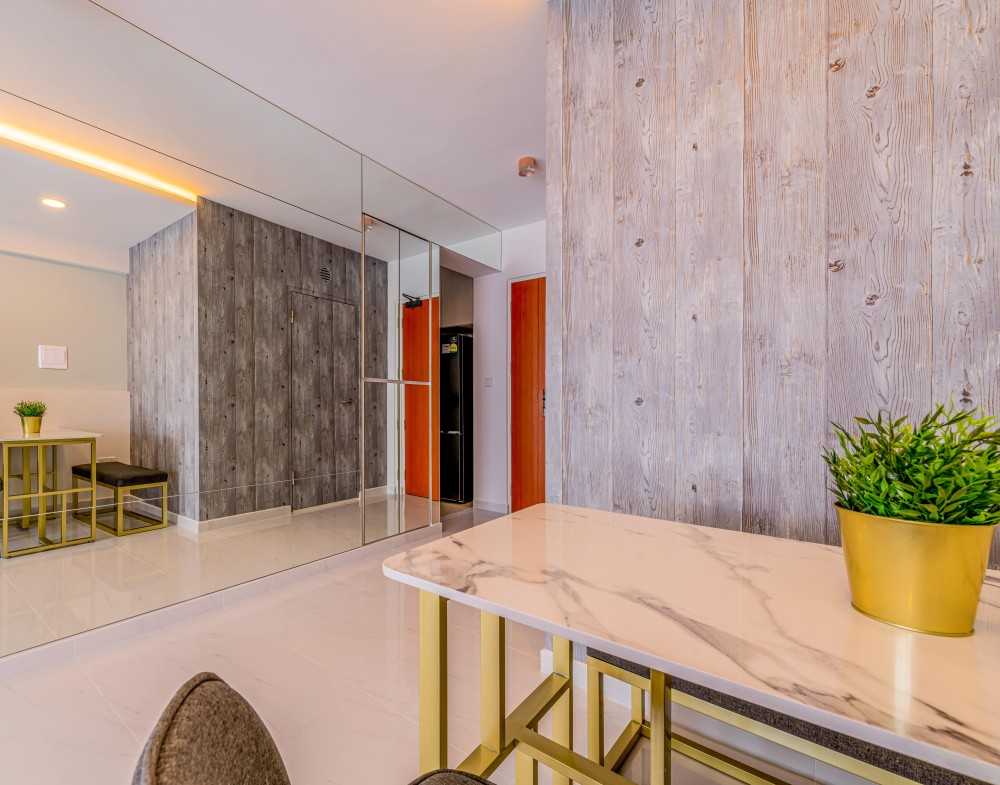 Modern Dining Room with Glass Door and Wardrobe