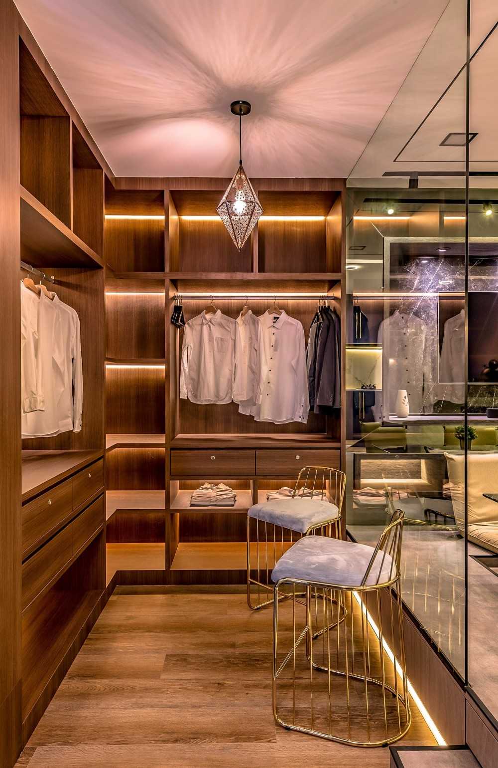 Modern Showroom with Vinyl Flooring and Glass Door