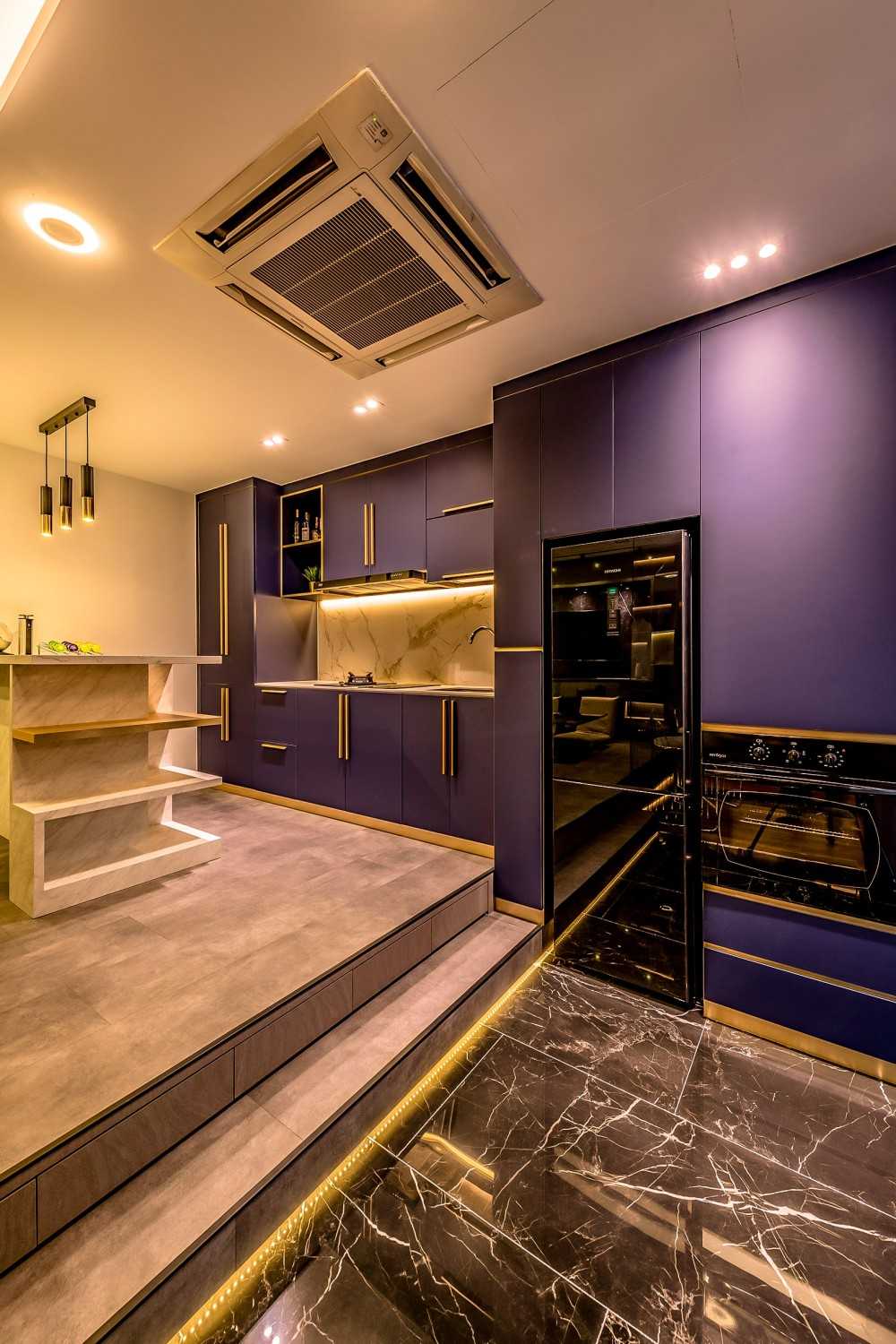 Modern Showroom with Marble Floor and Kitchen Island