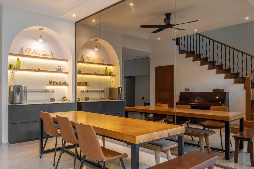 Minimalist Pantry with Kitchen Island and Cove Lighting
