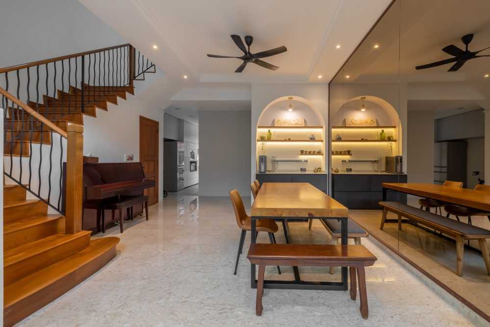 Minimalist Dining Room with Dining Table and Console Table