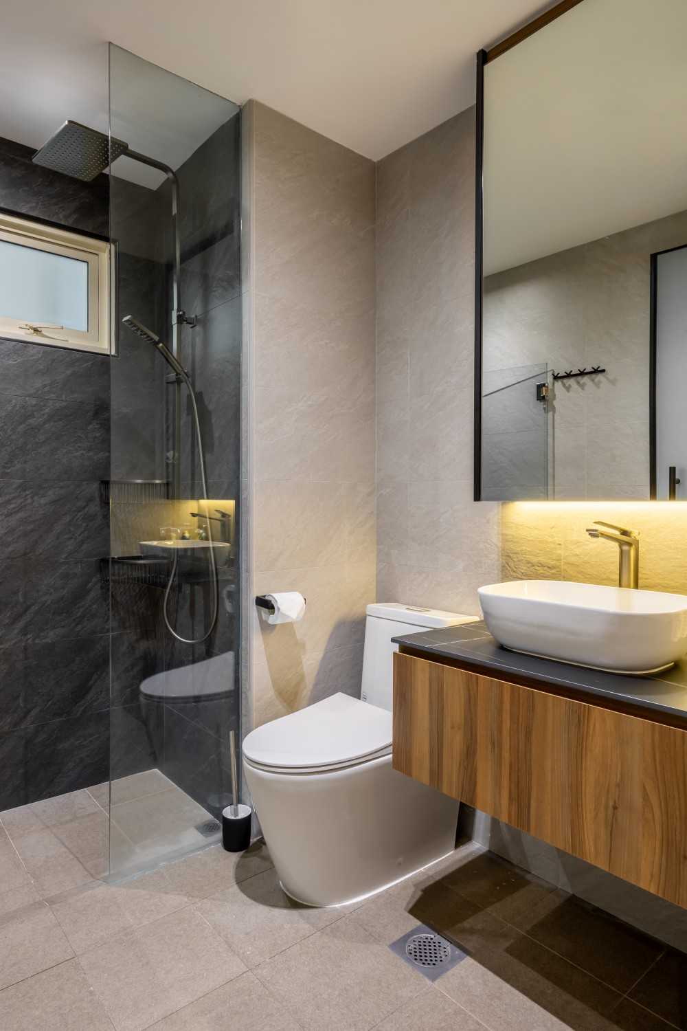 Industrial Bathroom with Mirror and Rainshower