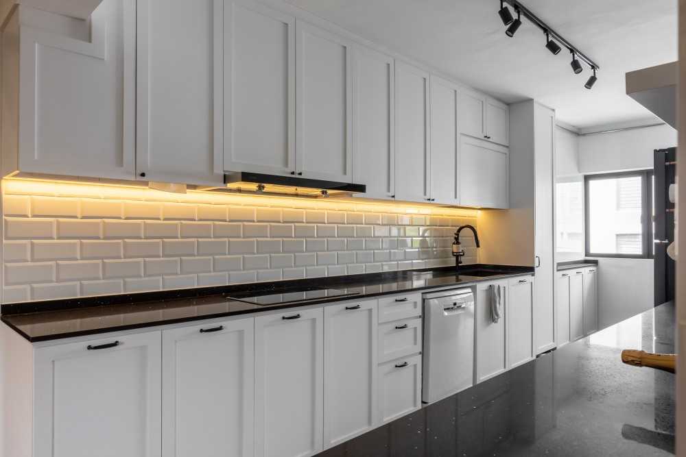 Country Kitchen with Countertop and Homogeneous Tiles