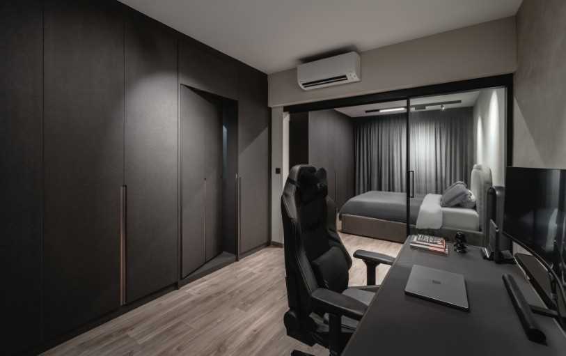 Contemporary Bedroom with Vinyl Flooring and Wardrobe