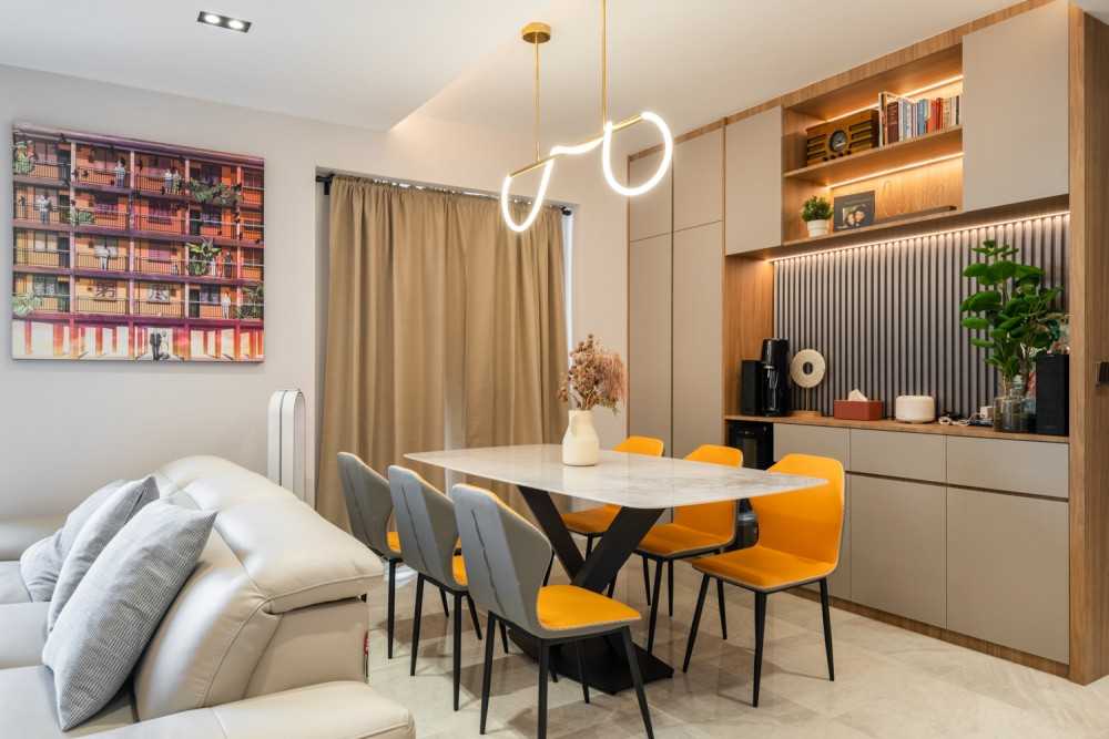 Scandinavian Dining Room with Dining Table and Dining Chairs