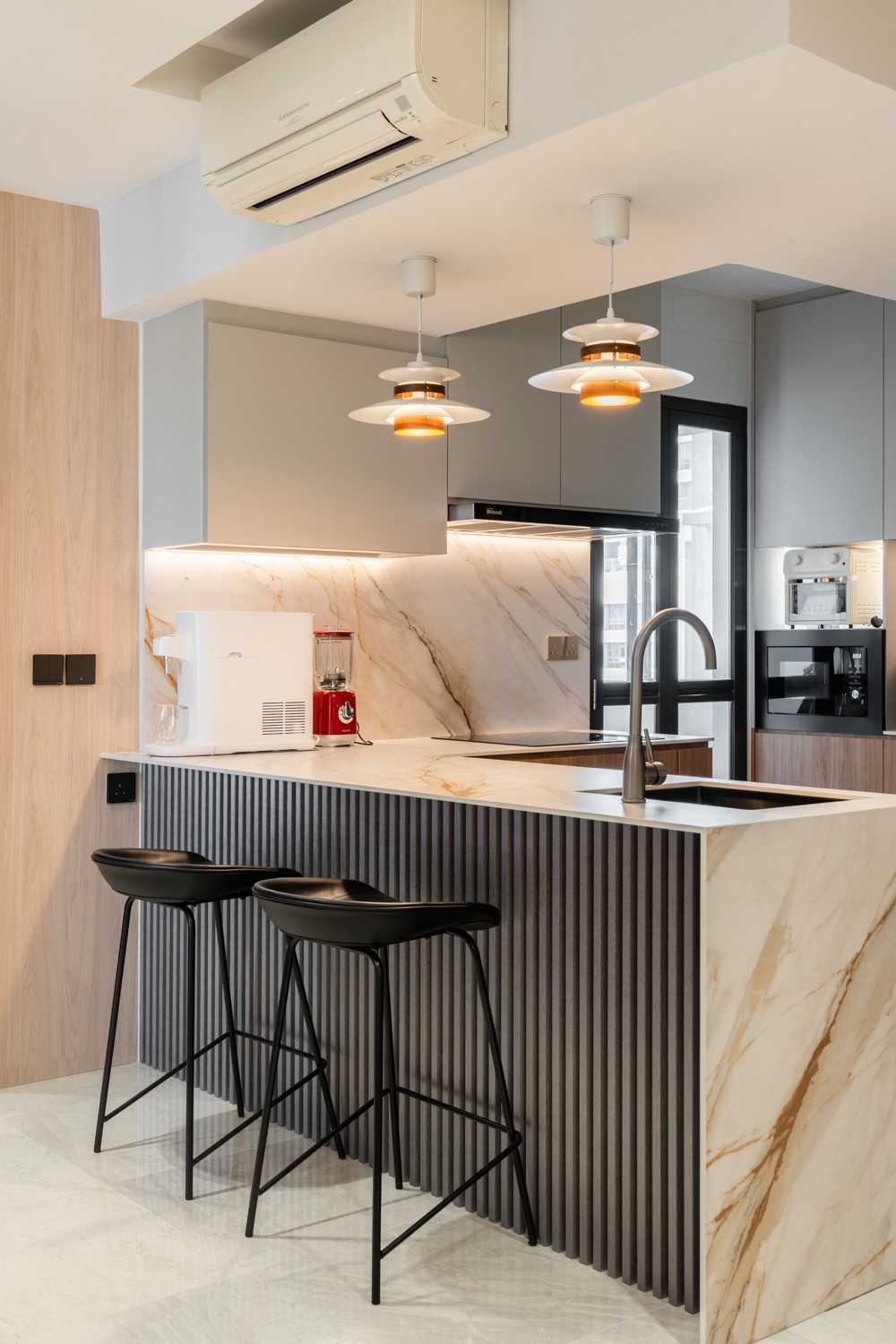 Scandinavian Kitchen with Homogeneous Tiles and Kitchen Window