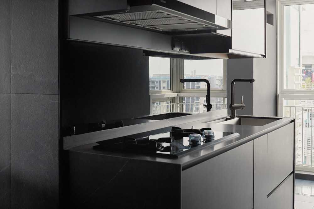 Modern Kitchen with Countertop and Kitchen Window