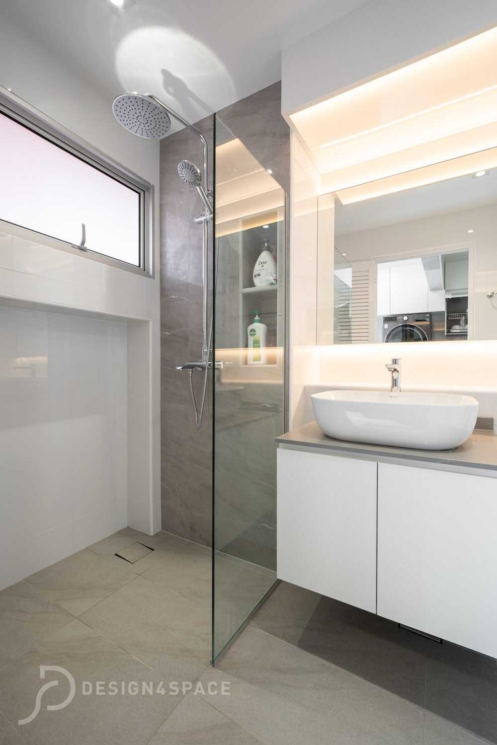 Modern Bathroom with Mirror and Shower Screen