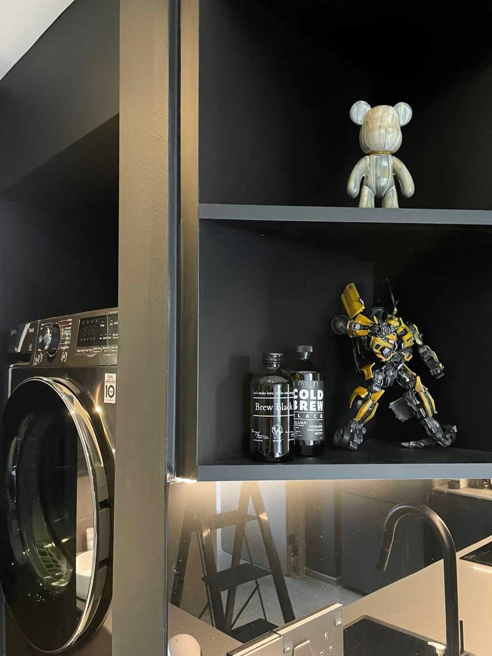 Scandinavian Service Yard with Washing Machine and Laundry Area