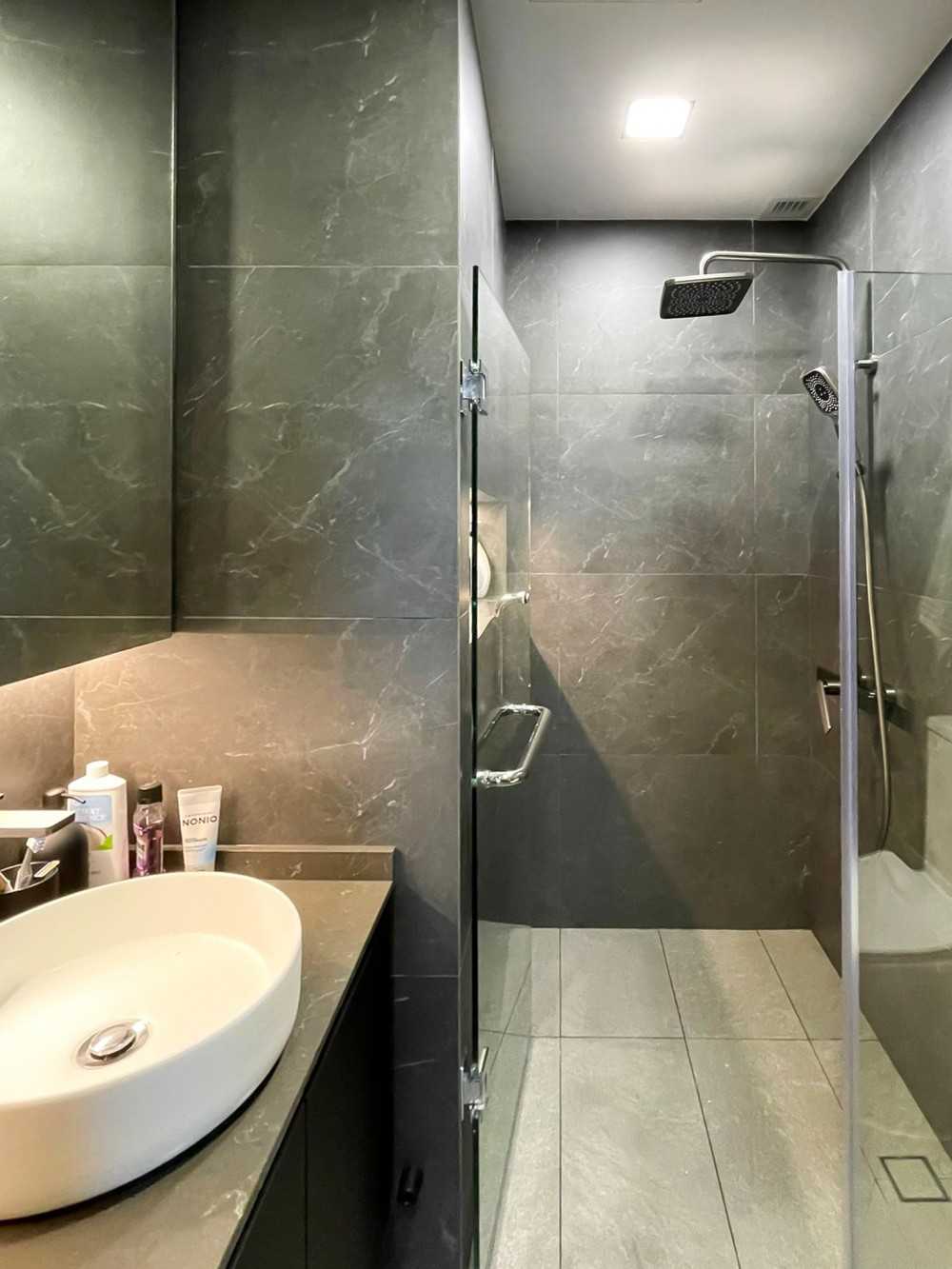 Scandinavian Bathroom with Mirror and Shower Screen