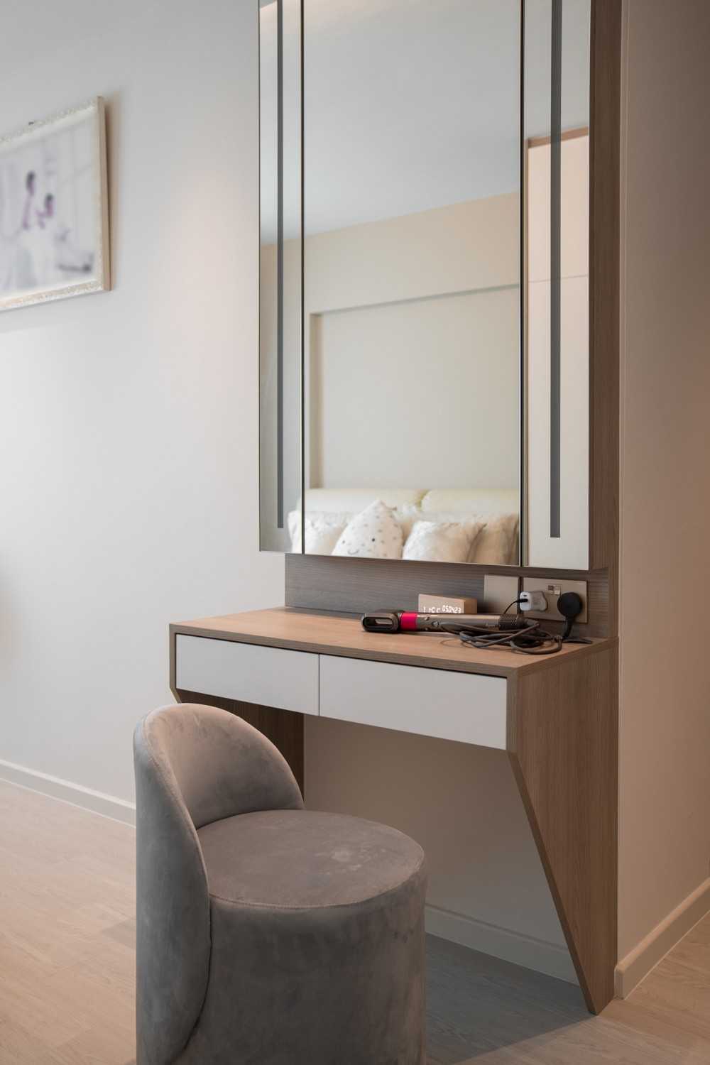 Modern Bedroom with Wood Flooring and Wardrobe