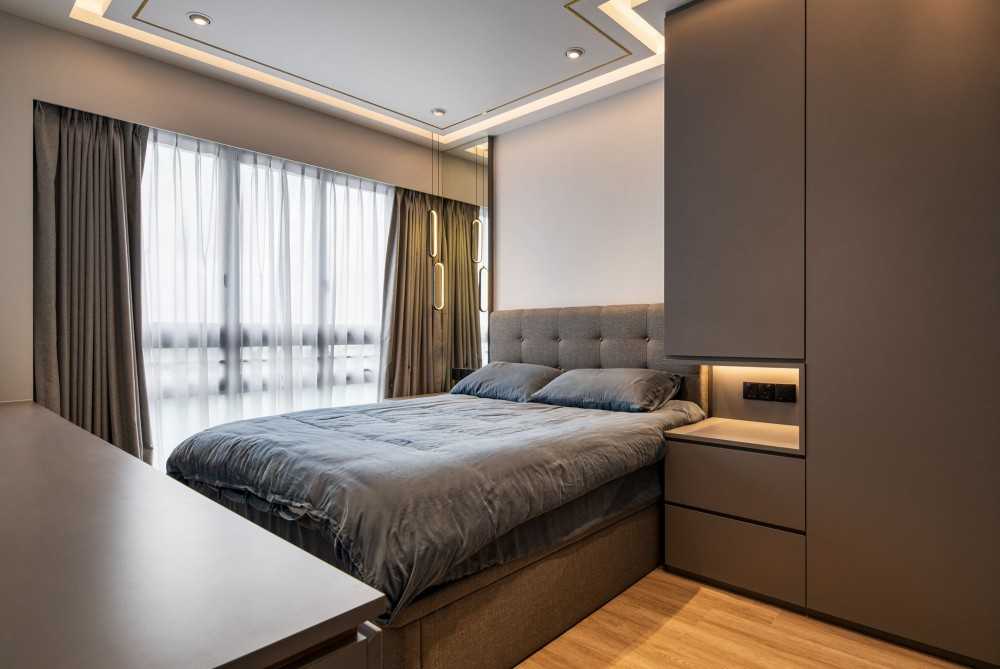 Contemporary Bedroom with Platform Bed and Vinyl Flooring