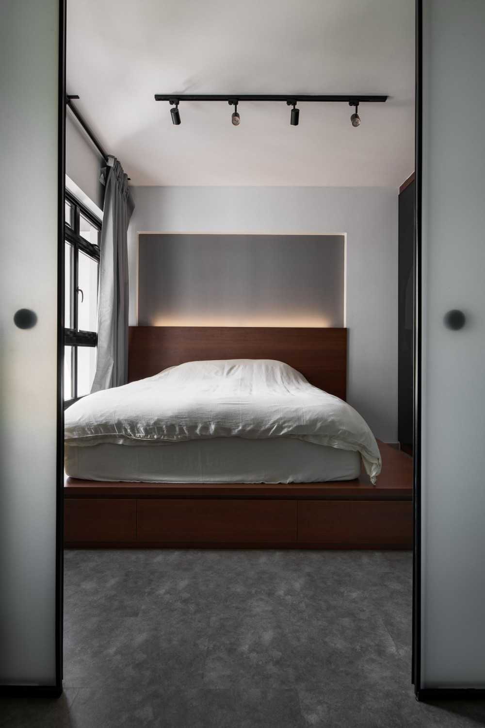 Modern Bedroom with Platform Bed and Vinyl Flooring