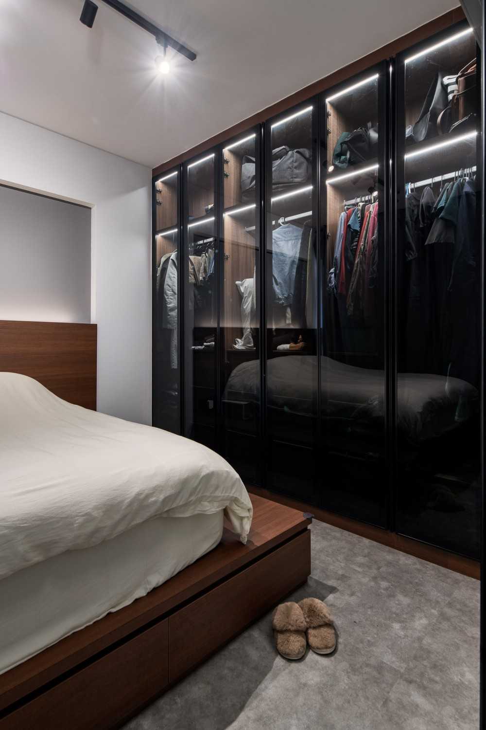 Modern Bedroom with Platform Bed and Wardrobe