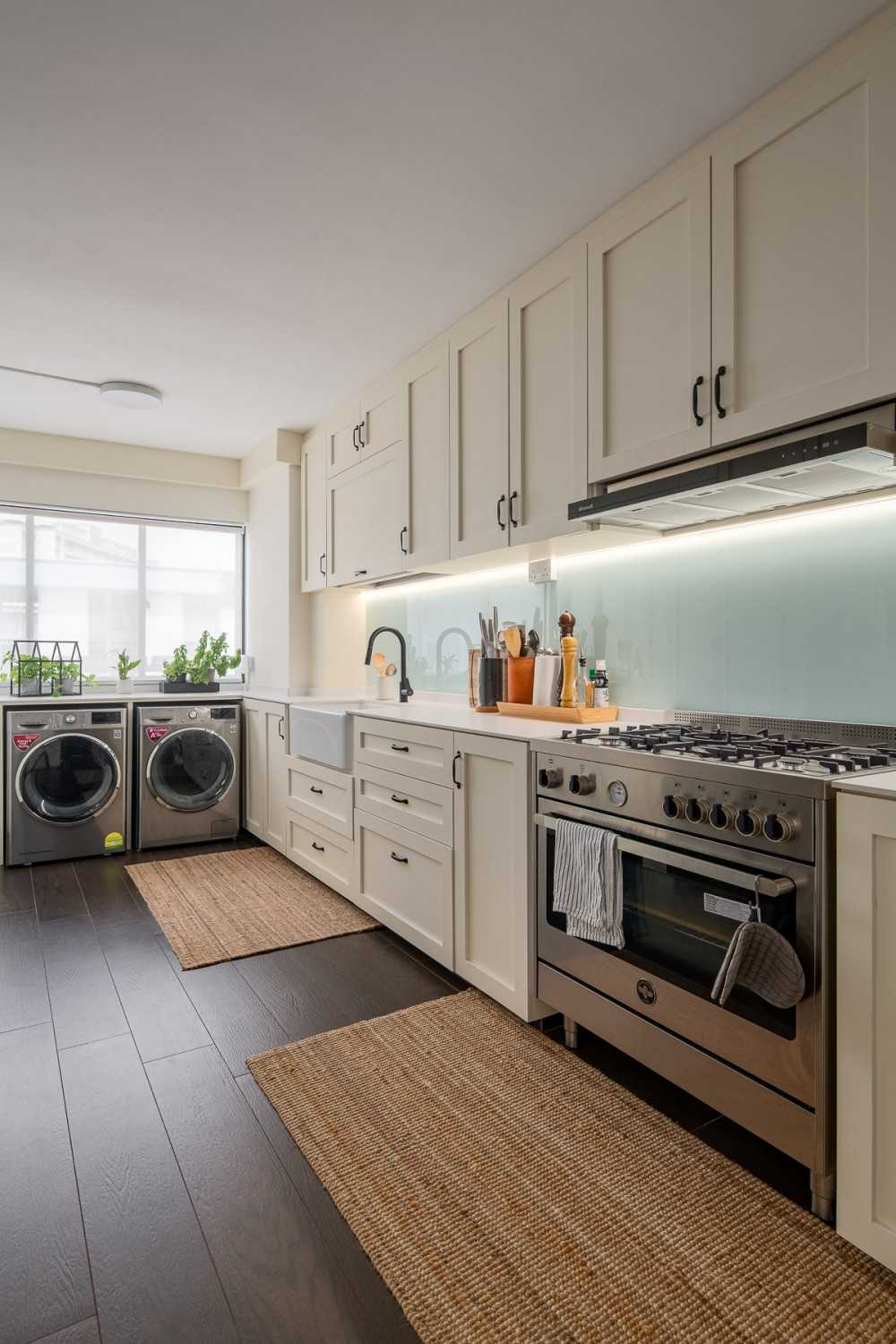 Country Kitchen with Countertop and Homogeneous Tiles