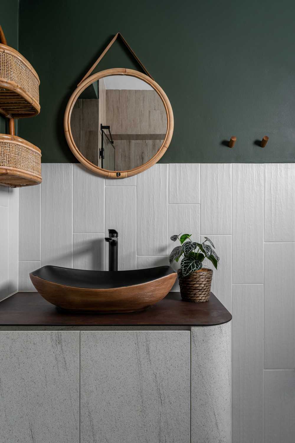 Scandinavian Bathroom with Mirror and Bathroom Storage