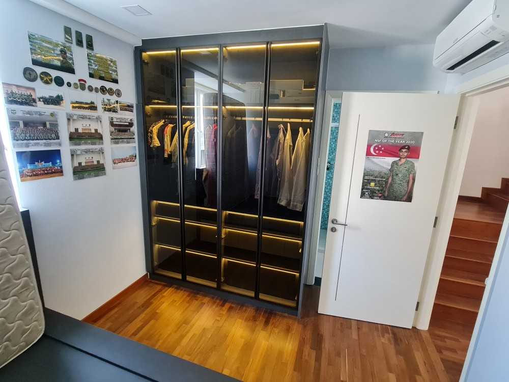 Modern Bedroom with Parquet Floor and Wardrobe