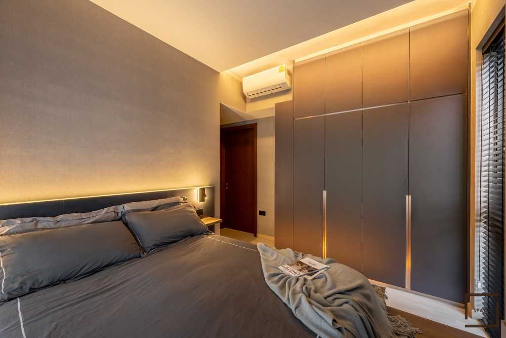 Contemporary Bedroom with Vinyl Flooring and Ceiling Light