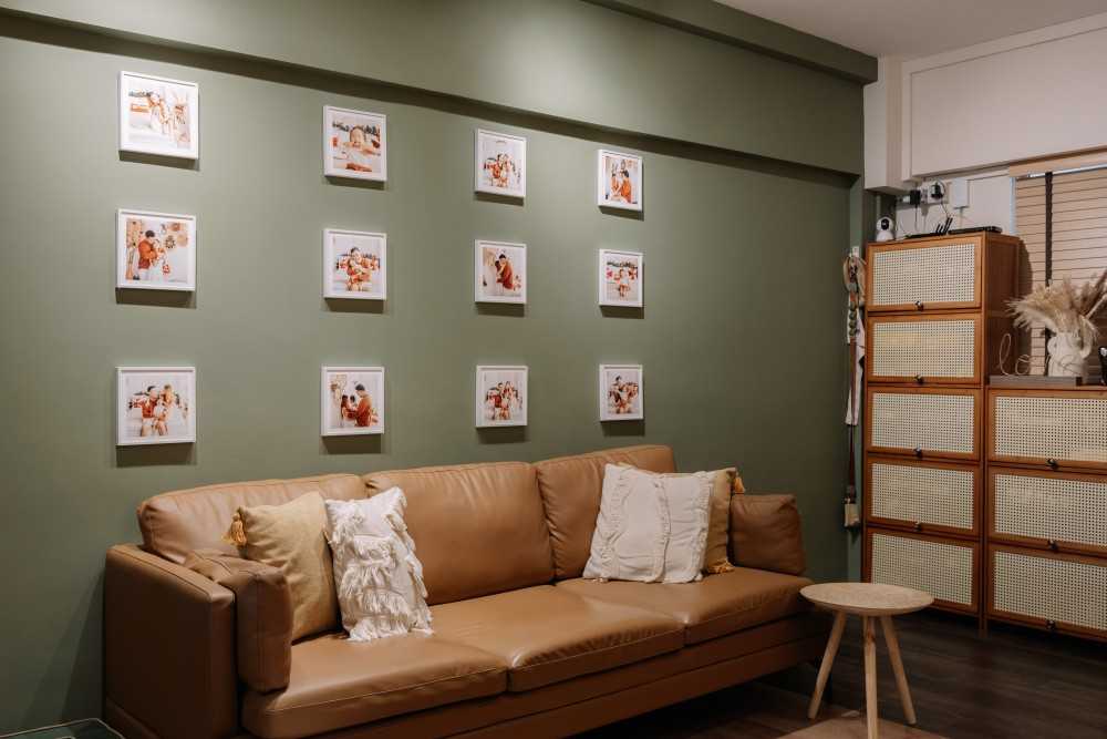 Contemporary Living Room with Sofa and Coffee Table