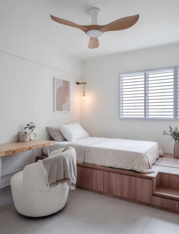 Modern Bedroom with Platform Bed and Ceiling Fan
