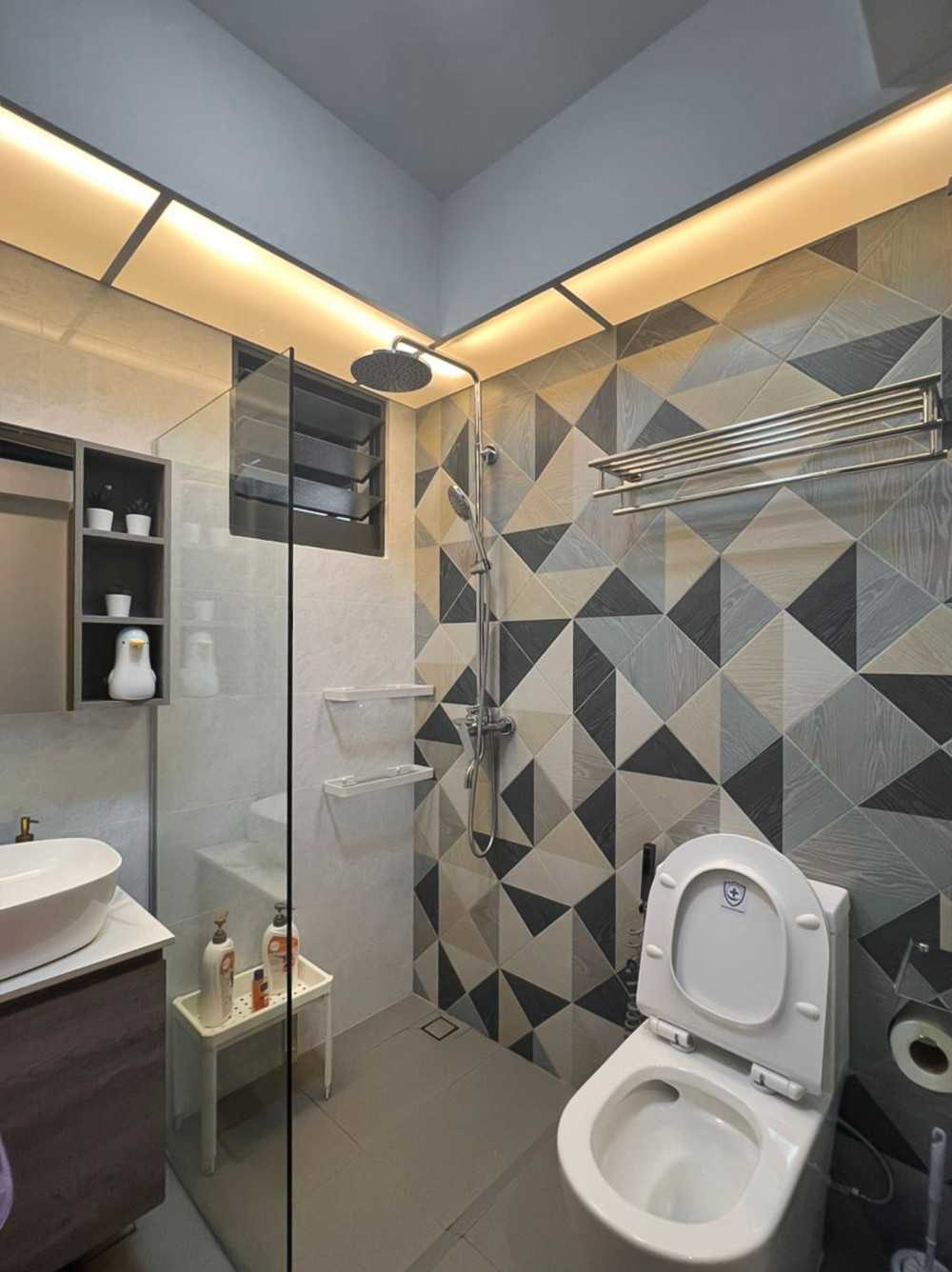 Scandinavian Bathroom with Mirror and Shower Screen