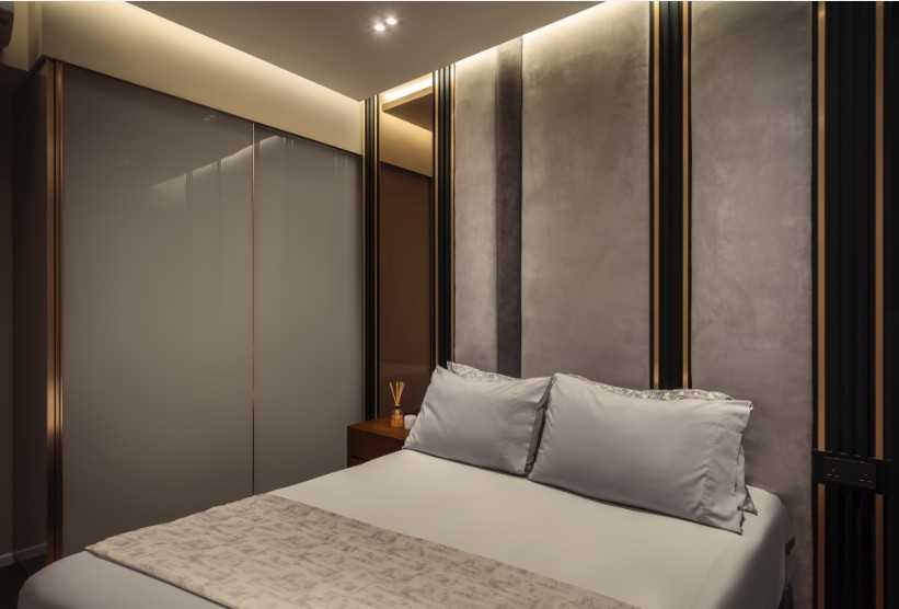 Modern Bedroom with Feature Wall and Mirror