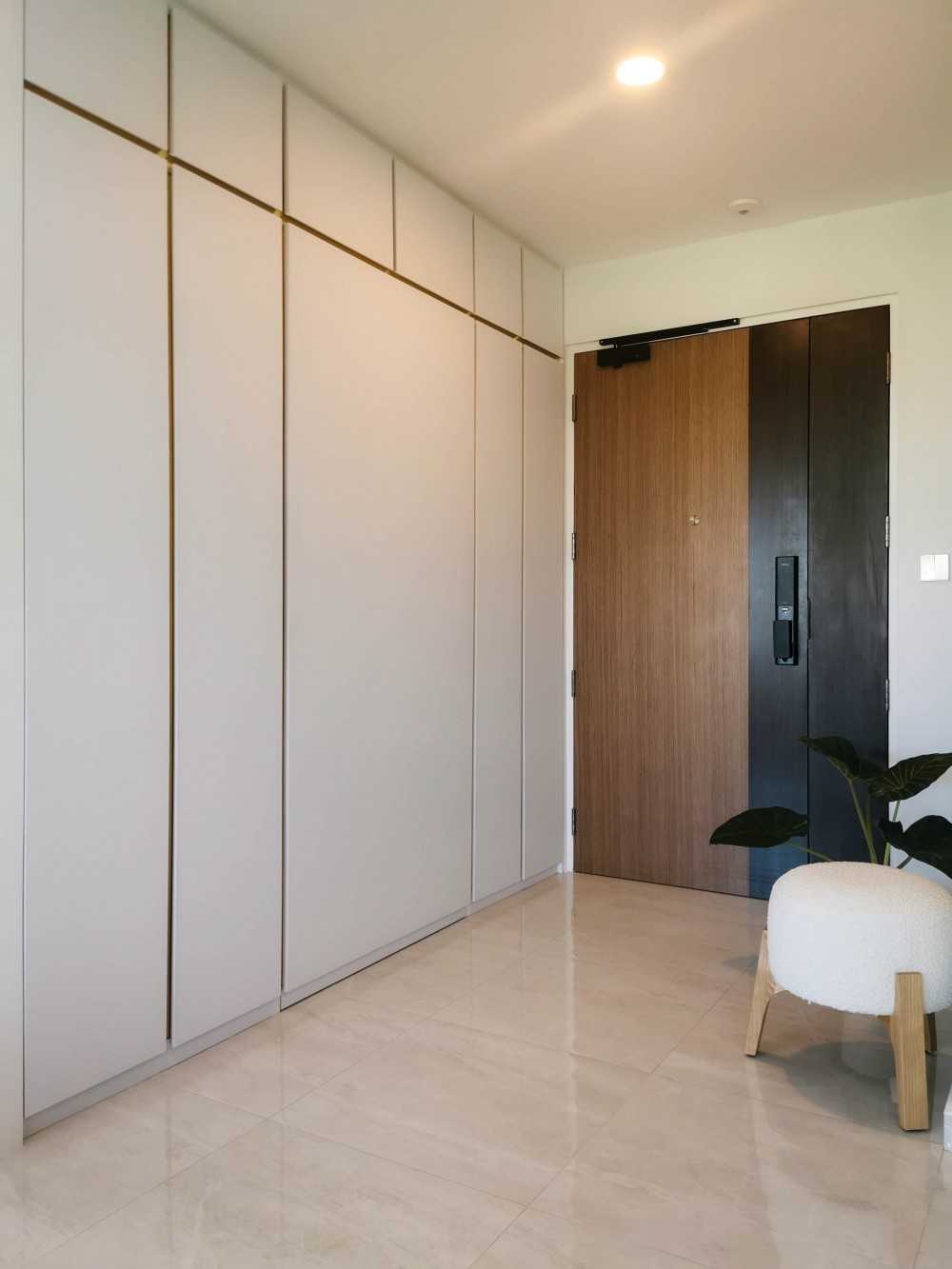 Contemporary Entryway with Shoe Rack and Stools