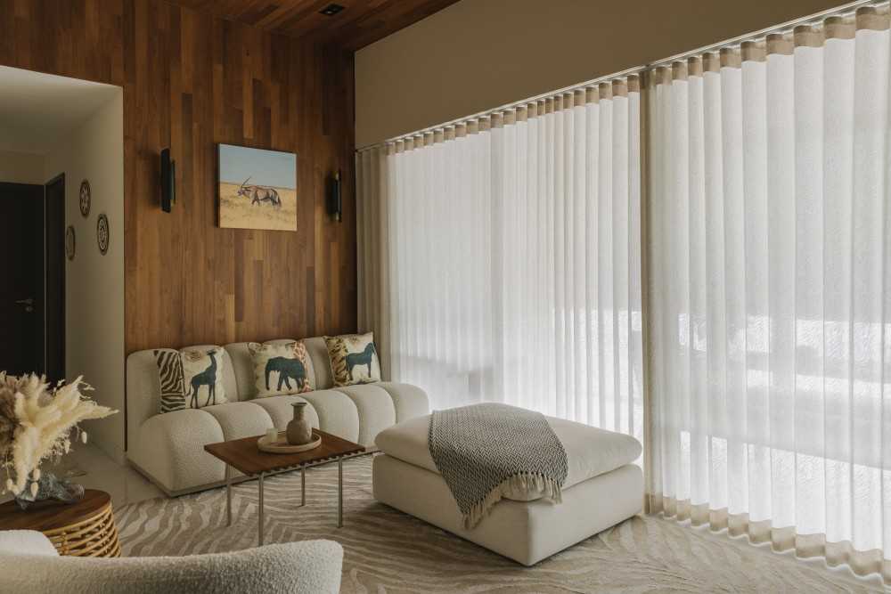 Minimalist Living Room with Feature Wall and Carpet