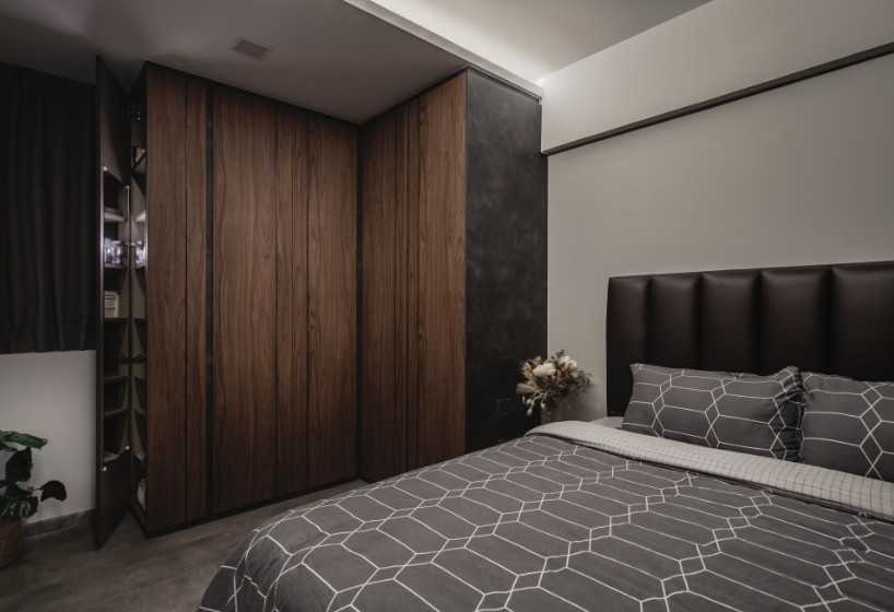 Modern Bedroom with Wood Flooring and Closet