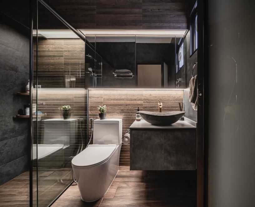 Modern Bathroom with Mirror and Shower Screen