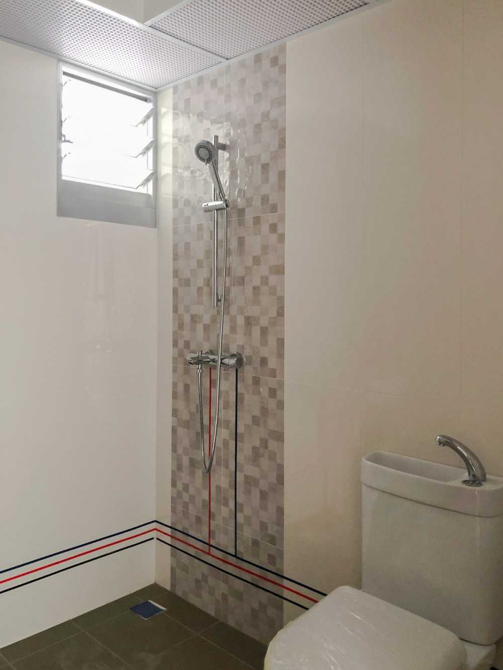 Scandinavian Bathroom with Paintings and Bathroom Accessories