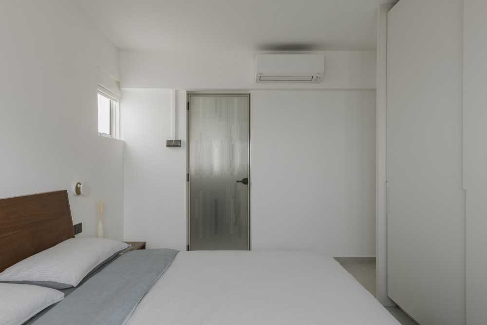 Modern Bedroom with Wardrobe and Sliding Wardrobe