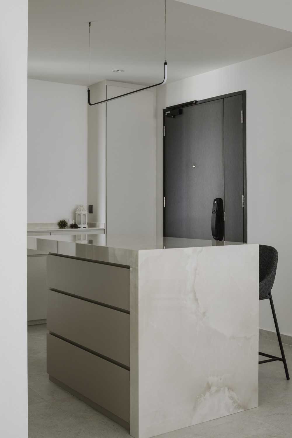 Modern Entryway with Countertop and Breakfast Counter