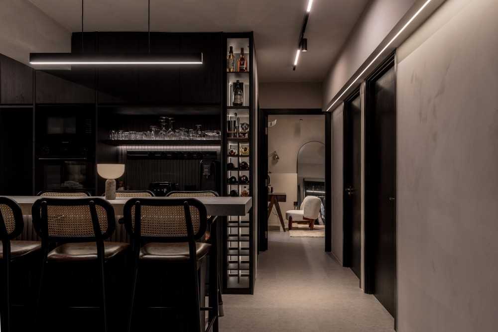 Contemporary Foyer with Dining Table and Dining Chairs