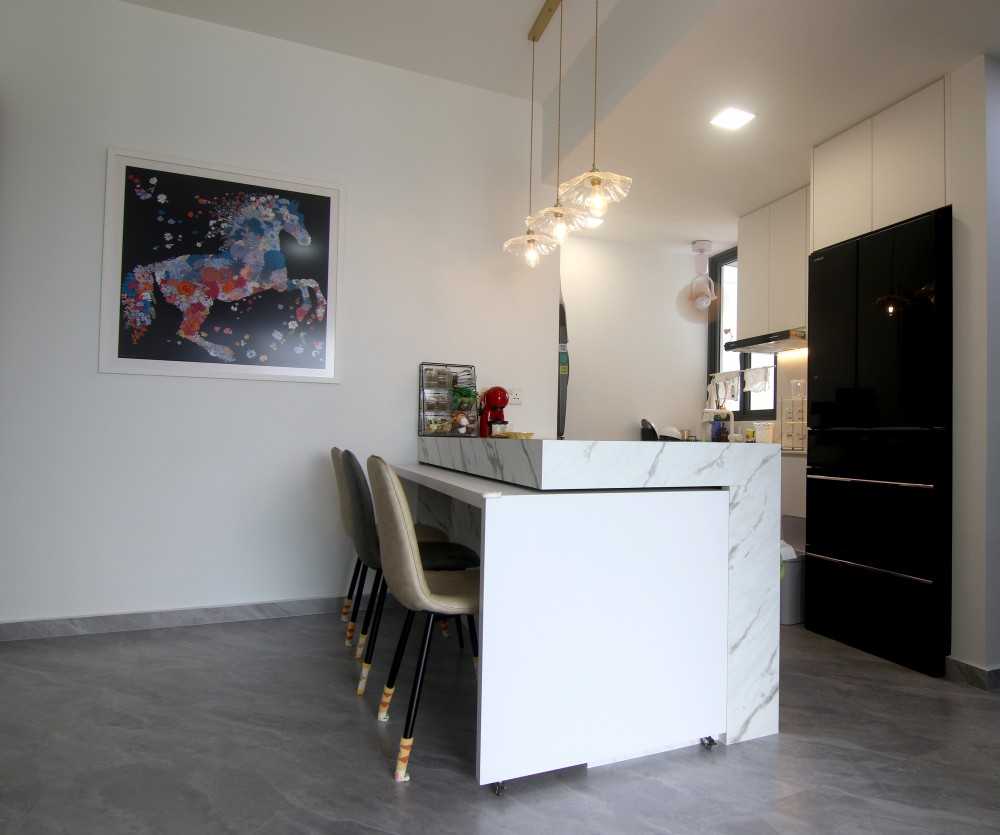 Modern Dining Room with Homogeneous Tiles and Kitchen Island