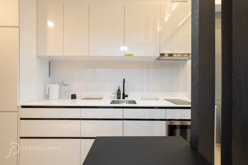 Minimalist Kitchen with Kitchen Island and Open Kitchen