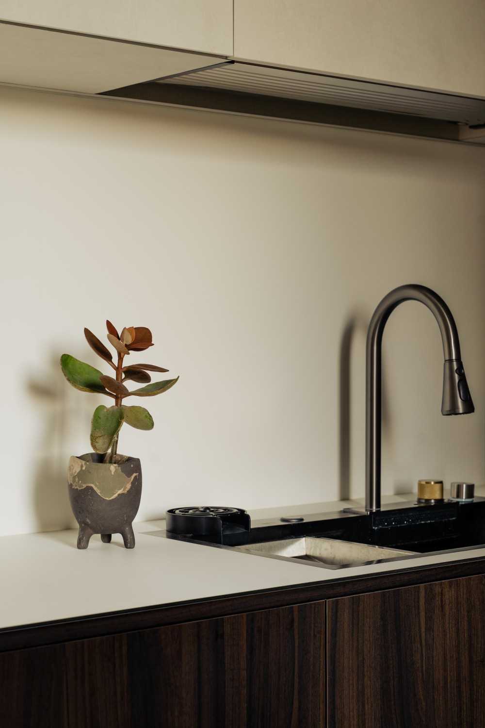 Minimalist Kitchen with Countertop and Kitchen Island