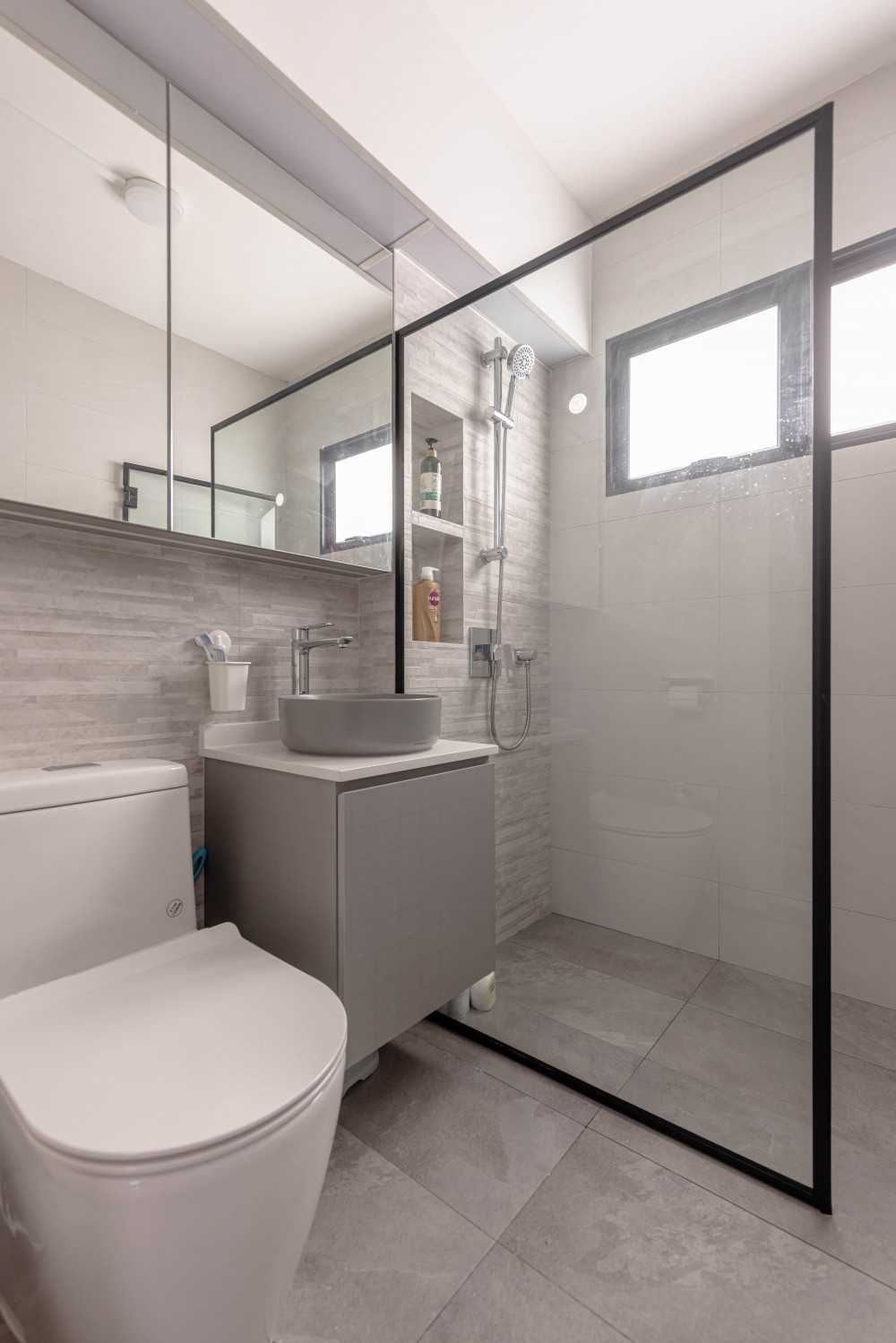 Minimalist Bathroom with Mirror and Rainshower